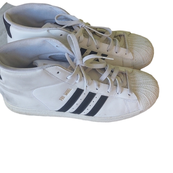 Addias - Picture 2 of 4